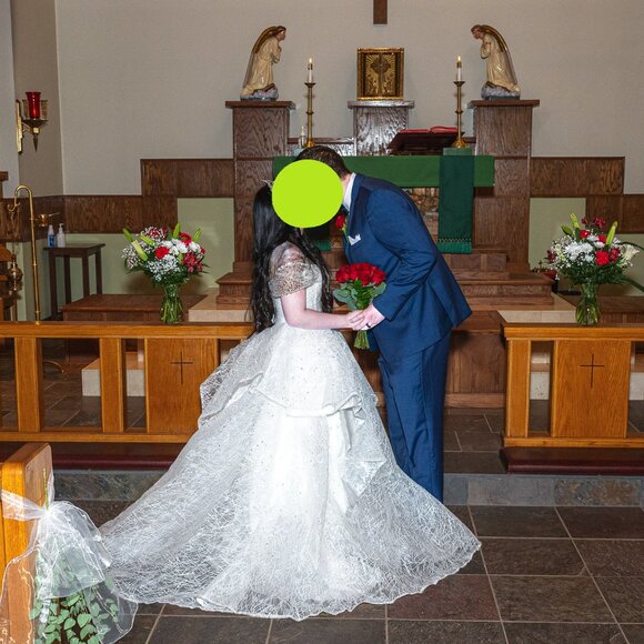 White Wedding Dress that will make you feel like a Princess! - Picture 3 of 7